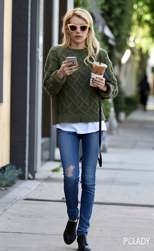 （Emma Roberts）