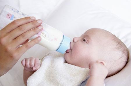婴儿奶瓶如何正确消毒？