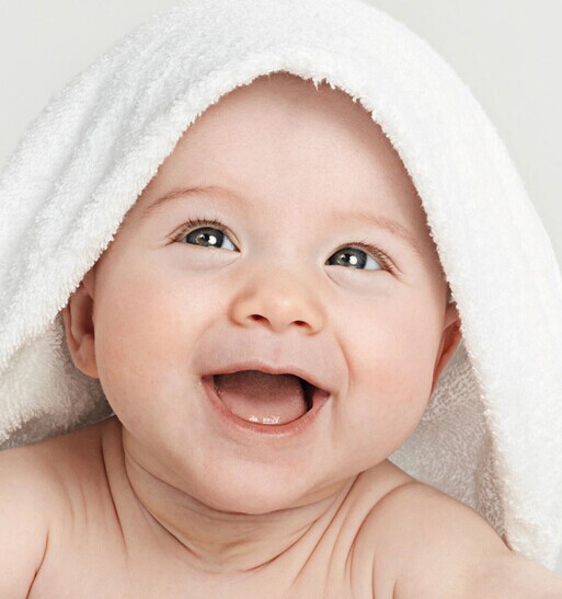 注意 湿纱布清洁婴儿口腔不科学