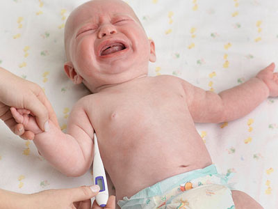 新生儿哮喘是什么因素引起的？