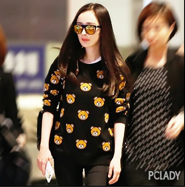 为啥刘雯穿卡通tee少女又显瘦 你穿就像大妈