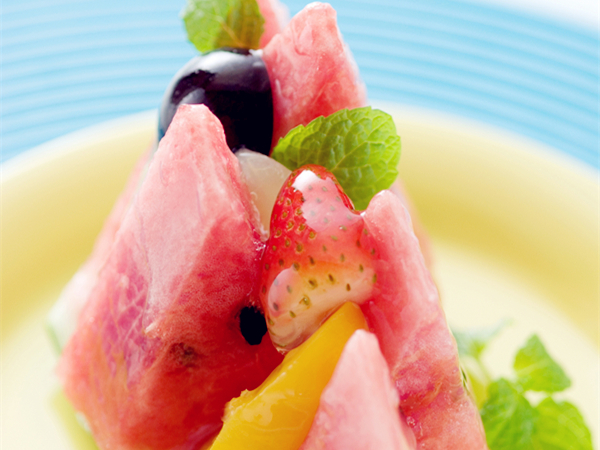 击退夏日肌肤问题 你需要点酸甜水果！