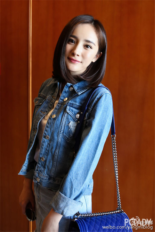 杨幂穿火了300多件衣服，带货女王当之无愧