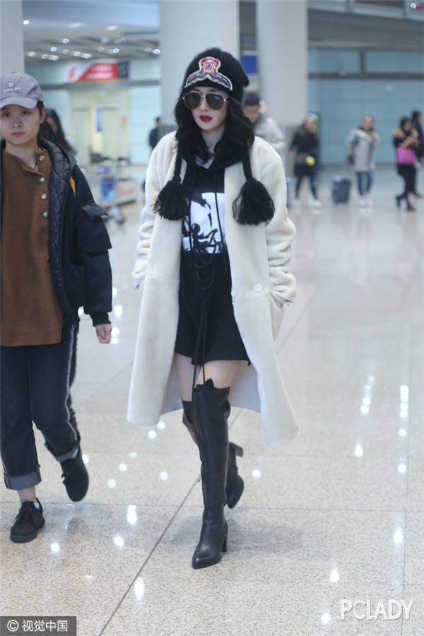 杨幂穿火了300多件衣服，带货女王当之无愧