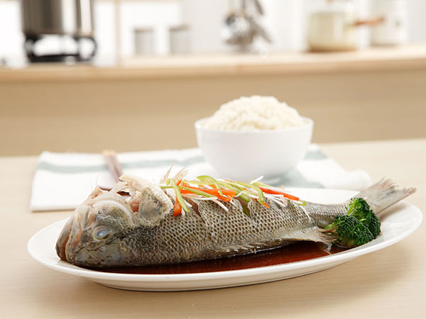 清蒸鲈鱼做法 注意合理的烹饪方法