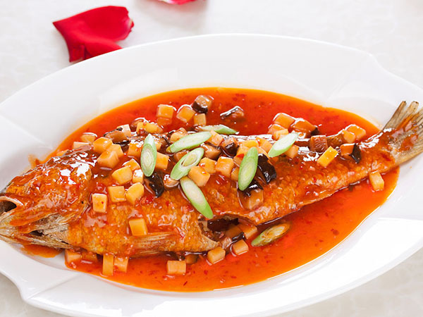 鲈鱼汤 蚕豆鲜菇鲈鱼汤