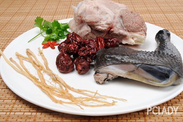 乌鸡汤怎么做 山药红枣乌鸡汤