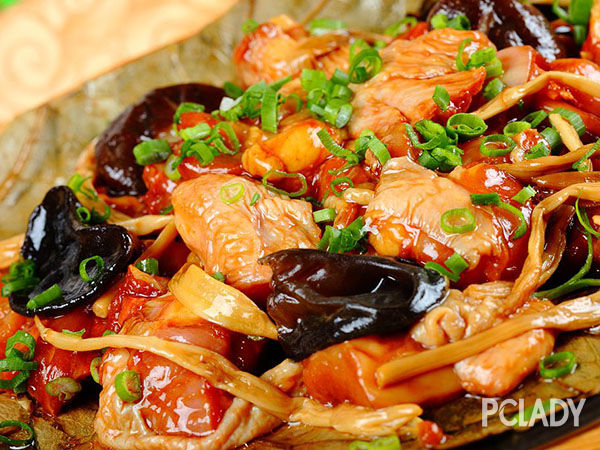 黄花菜汤的做法 黄花菜滑肉汤