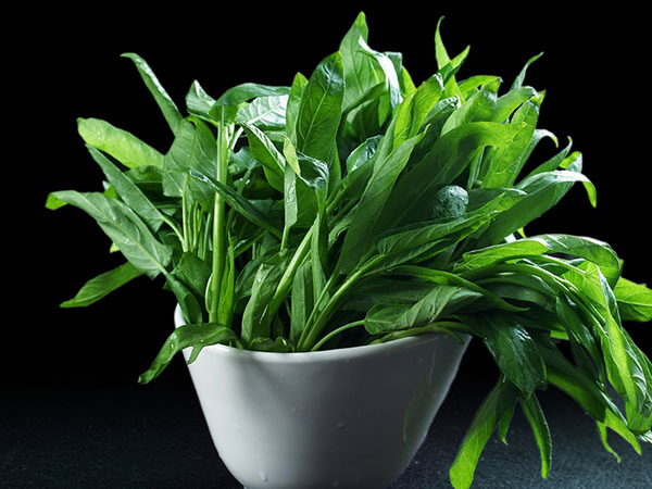 空心菜怎么做好吃 牛排炒空心菜