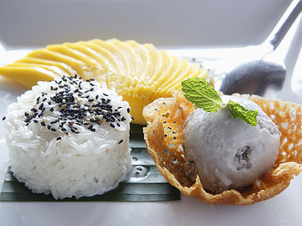 蛋包饭怎么做 DIY咖喱蛋包饭