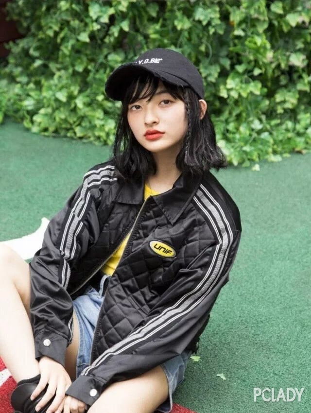 把压箱底单品穿出碾压级惊艳，这是00后的“小时代“吧
