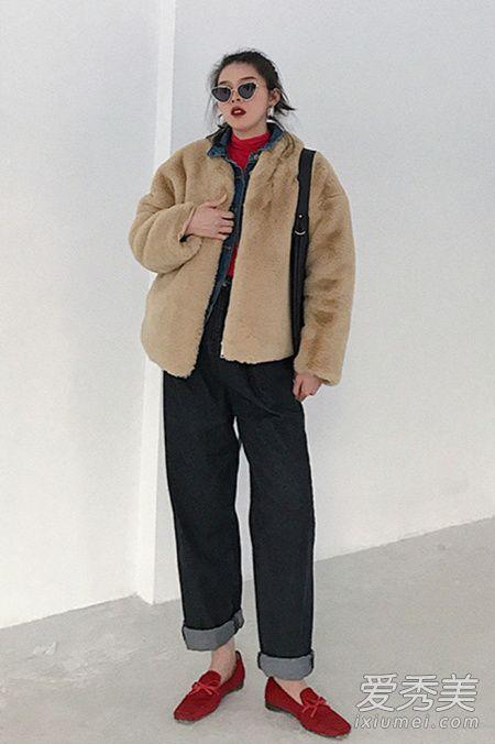 外搭皮草更是喜气洋洋呢,过新年就要这种土豪范儿!